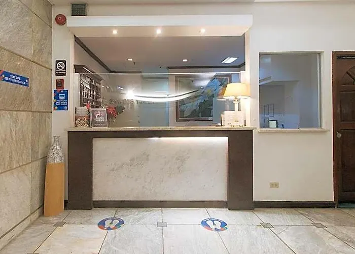 Sunette Tower Makati فندق