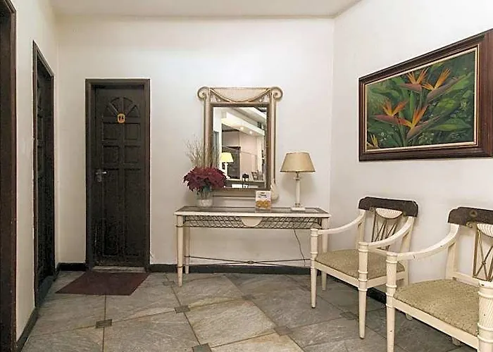 Sunette Tower Makati فندق *