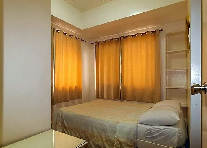 Sunette Tower Makati فندق