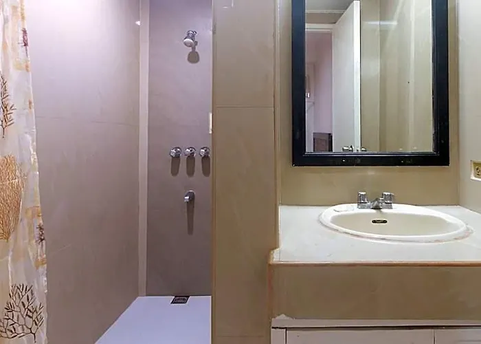 فندق Sunette Tower Makati *